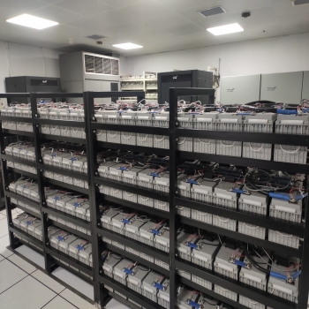 西安市某交警大隊(duì)UPS蓄電池安裝